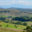 Defileul Lăpușului: Din Peteritea pe Dealul Hotarului și valea Jugastrului, La Cântătoare