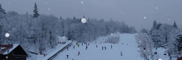 Oprirea și staționarea lângă pârtia de schi Roata se interzice din 25 ianuarie 2018